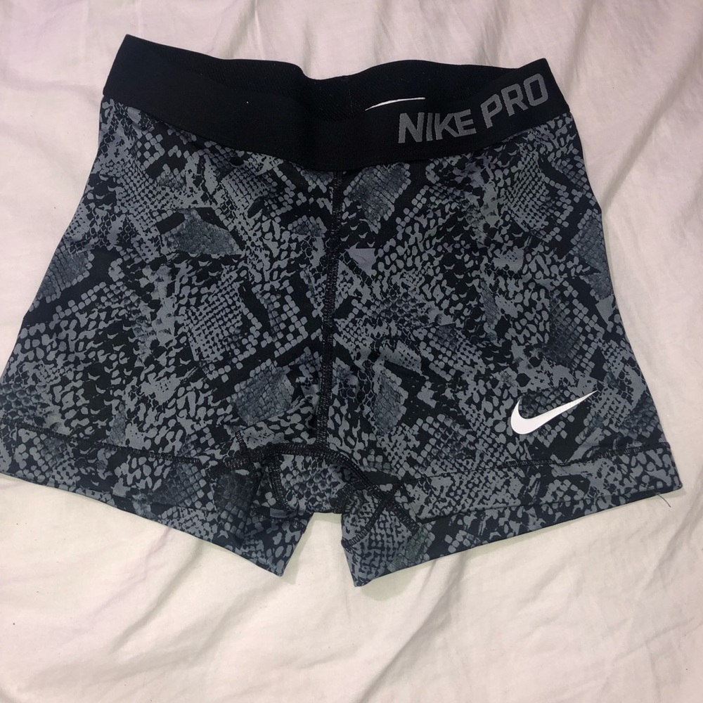 Nike spandex size small